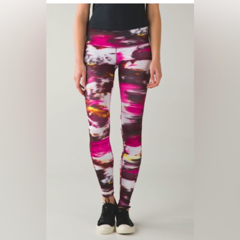 Lululemon Athletica Wunder Under Pant Iii Wind Berry leggings, small